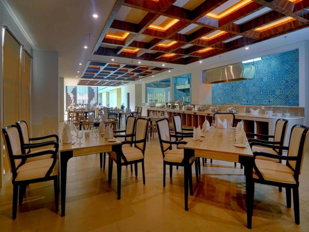 Java Lotus Hotel Jembel Eksteriør bilde